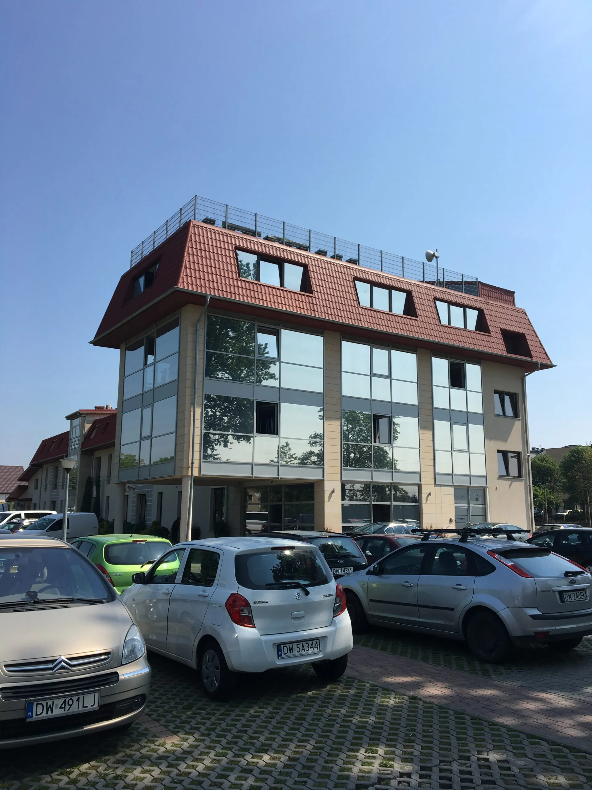 Kompleks budynków usługowych Wysoka, ul. Chabrowa 4
